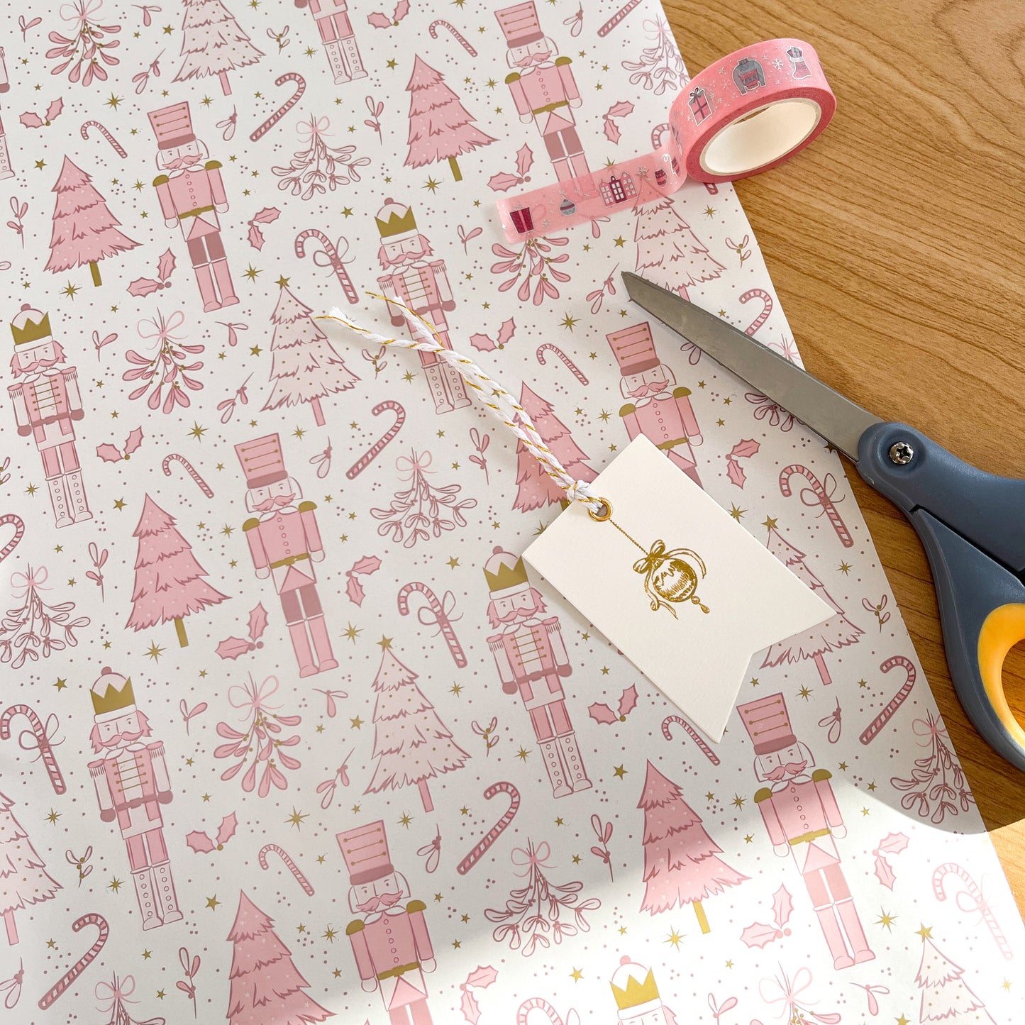 Free gift wrapping service